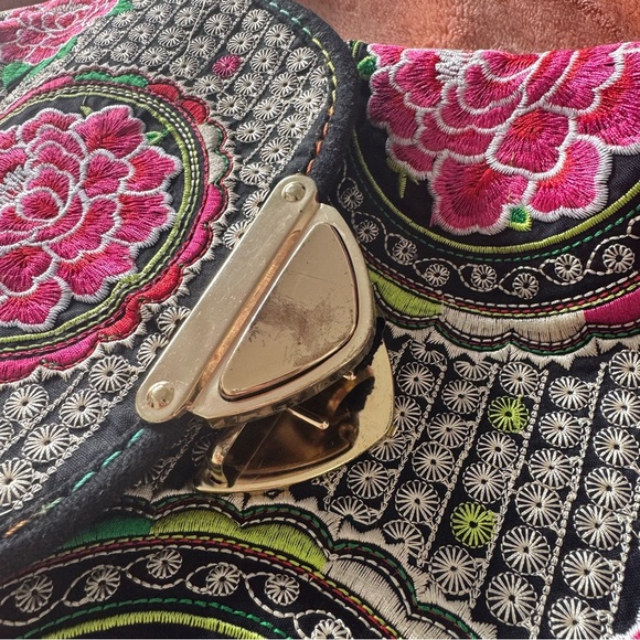 Floral Embroidered Backpack Boho Mexican Drawstring Satchel Multicolor - Picture 4 of 10